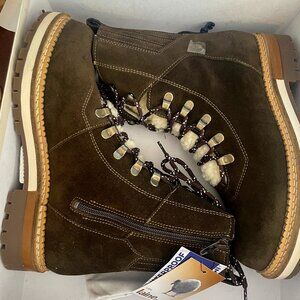 Bos. & Co. Ada Olive Round Toe Waterproof Boots (38)